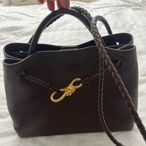 Elegant Brown Woven Leather Handbag with Gold knot like Bottega Veneta Andiamo